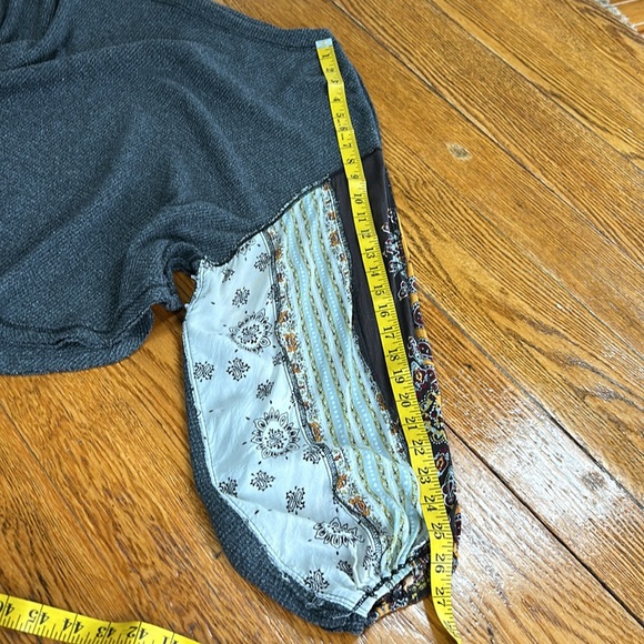 We the Free Free People gray waffle knit w/patchwork sleeves. Oversized Medium - Picture 6 of 16